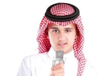 صورة محمد عبده : احارب عباس ليه .. هذا اصغر من عيالي !