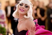 صورة Lady Gaga Halts Sydney Concert After Dancer Falls on Stage