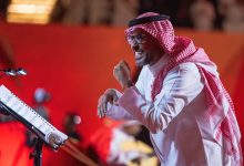 صورة هاني فرحات وقبلة يد محمد عبده .. كيف رد عليها الجمهور