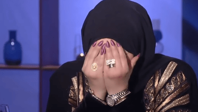 صورة فضيحة مدوية لـ نجلاء فتحي سببها ميار الببلاوي ومشهد عري !!