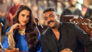 صورة صخب العوضي وحضور رحمة محسن يجذبان الأنظار نحو “علي كلاي”