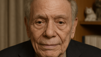 صورة عادل امام يختار يسرا ولبلبه للإحتفال بعيد ميلاده 85
