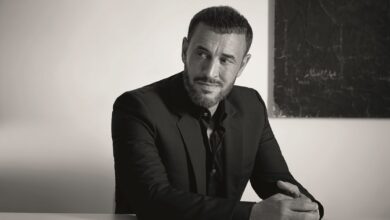 صورة كاظم الساهر يتلقى عرض زواج مفاجئ من معجبة مصرية في حفله بالقاهرة