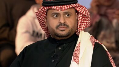 صورة ابراهيم حكمي : انا طلالي ومجيدي وراشدي ويحكي قصة ” شو بني “