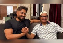صورة رابح صقر يثير الجدل بصورة مع تامر حسني: تعاون فني أم حفل مشترك؟