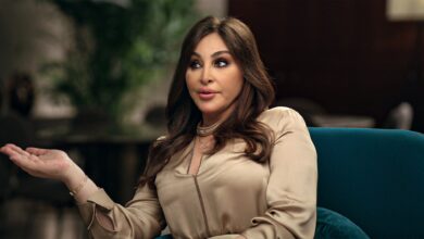 صورة إليسا تُثير الجدل بملامح مرهقة ومكتبها يرد على أنباء عودة السرطان!